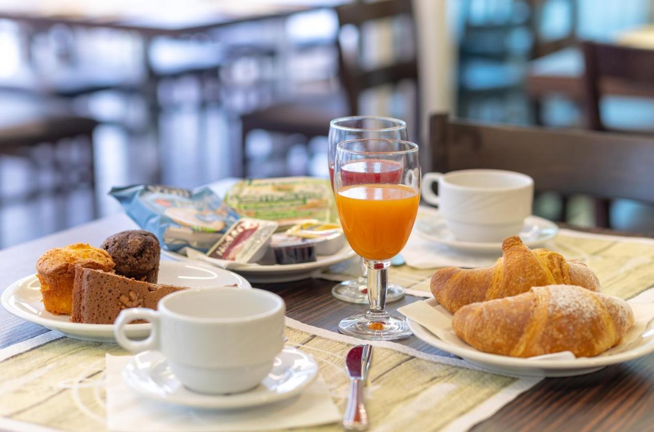 Hotel Consul - Family Hotel ริชโชเน ภายนอก รูปภาพ