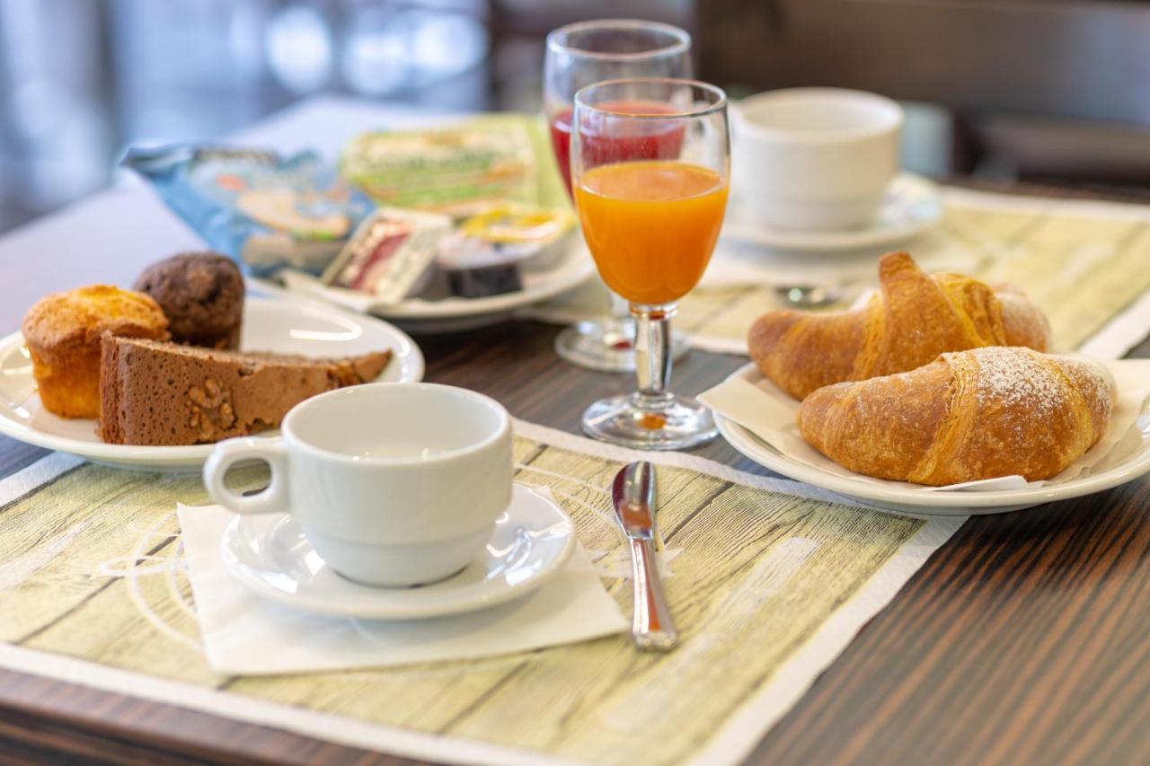 Hotel Consul - Family Hotel ริชโชเน ภายนอก รูปภาพ