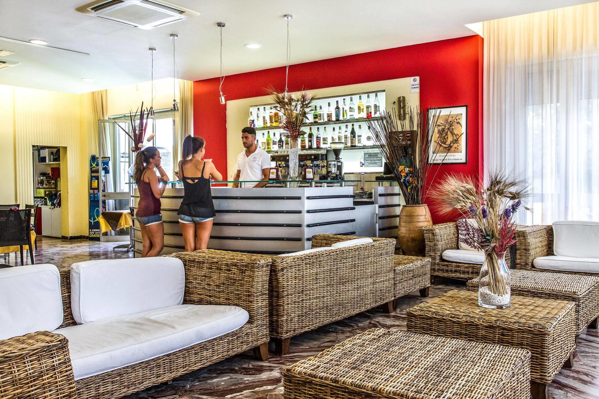 Hotel Consul - Family Hotel ริชโชเน ภายนอก รูปภาพ